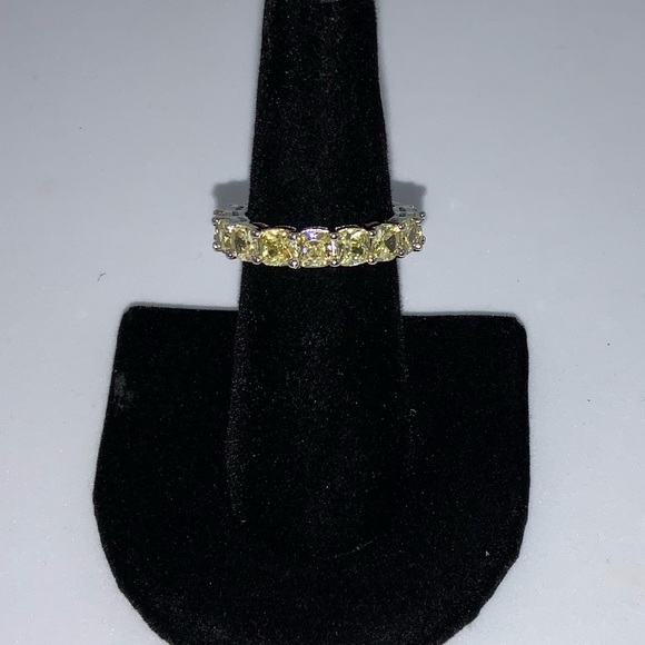 5ct Canary Cushion Cut Band - Picture 6 of 8